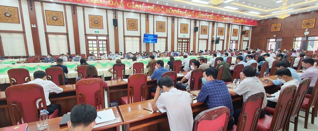 Ông Lê Nguyễn Hồng Phương - Chủ tịch HĐQT BIT GROUP tham luận tại hội nghị: “Chuyển đổi số là nền tảng phát triển doanh nghiệp”
